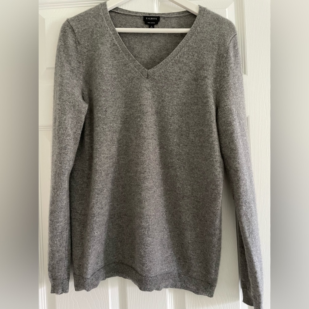 L Talbots V- Neck Cashmere Pullover